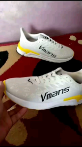 COD Sepatu Running Pria dan Wanita Vmans warna Putih Kuning