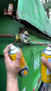 450ml Grease Spray Oil Lubricant Minyak Pelincir Gris 黄油润滑剂 Spray Grease Spray Lubricant Minyak Gris Bearing Yellow Grease Spray Oil Lubricant Minyak Pelincir Gris