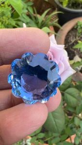 พลอย BLUE TOPAZ 20X20มิลลิเมตร..(1 เม็ด) MMหนักรวม 27 กะรัต รูปไข่ สีบลูโทพาสย สำหรับตัดสำเร็จ BLUE TOPAZ CULTURE STONE"