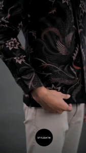 Batik Hadi Solo Kemeja Batik Slimfit full furing katun motif HITAM ELEGAN