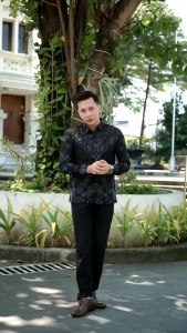 Batik Hadi Solo Kemeja Batik Slimfit full furing katun motif Berlian