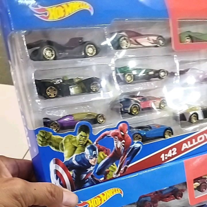 Mainan Avenges hot wheel 1 set 10 pcs