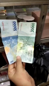 AZZURA MATTE LIP CREAM