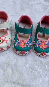 Sepatu Anak Perempuan Lucu Motif Bunga Usia 1 2 3 Tahun Bunyi Cit Cit Sepatu Murah Berkualitas