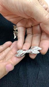 Khóa trang trí cài áo khoác