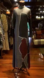 Lexi Dress Viscos by Dian Pelangi LIMITED EDITION Busana Muslim Baju Maxi Gamis Abaya Kaftan Gaun Outfit Pesta Kondangan Pernikahan Casual Formal Wanita Hijaber Cantik Anggun Modis Modern Elegan Mewah Model Korea Terbaru Motif Batik Abstrak Kekinian