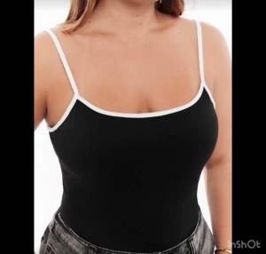 NICA - Casual Plus Size Sleeveless Camisole with Plain Pattern