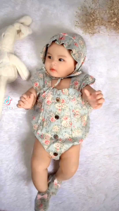 Emily Jumper bayi Newborn set 0-6 bulan (FREE bonnet dan sepatu) Bahan katun lembut dan dingin