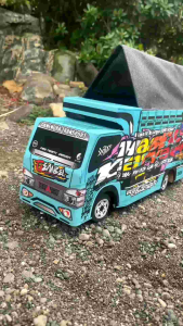 MINIATUR TRUK OLENG FULL LAMPU LED DAN TERPAL WARNA BIRU MUDA