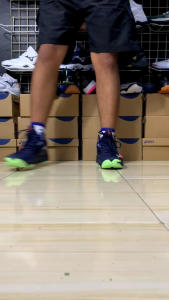 Sepatu volly mizuno wave momentum 3 mid sepatu voli pria terbaru anti slip sepatu mizuno wave momentum 3 sepatu voli mizuno wave momentum Bahan Sintetis Dan Tahan Air Desain Sporty Modern - Lazada