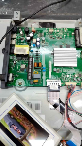 Hisense LED 40" TV Model: 40K3110PW / Main Board: RSAG7.820.6954/ROH