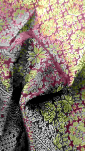 Kain Songket Palembang Mesin: Pilihan Terbaik untuk Bahan Rok Kebaya