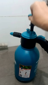 Bình tưới cây Suvina 1.8L