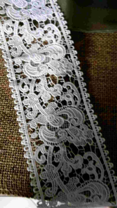 renda bordir tengahan premium import lebar 9 cm (harga per setengah meter)