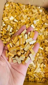 1แพ๊ค 10ก้อนก้อนทองแท่งจิ๋ว มีน้ำหนักทำมาจากโลหะ โมเดลก้อนทองประดับตกแต่งก้อนทอง