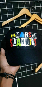 Topi Trucker Slank Motif Mars Slankers Hitam dengan Jaring Nyaman