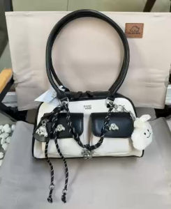 Túi Tote Chi02 Kèm Charm Gấu Xinh Size 29cm (Auth Tuồn)