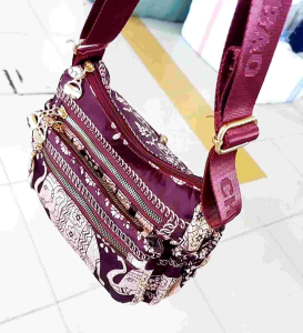 TAS SELEMPANG CHIBAO WANITA / CHIBAO MOTIF GAJAH Uk25