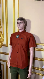KEMEJA POLOS PRIA LENGAN PENDEK BAHAN KATUN CIGARET WARNA TERACOTA / BATA