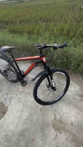 Xe đạp thể thao 26inch KUSHIMA- Phuộc đen chống gỉ giảm sốc trước - Tặng bộ quà tặng phụ kiện xe đầy đủ