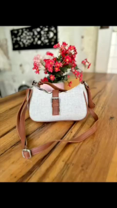 Welldone store Tas selempang wanita Premium tas jinjing terbaru 2025 bahan kanvas tebal foto realpict Cewek Hitam Kulit Slingbag