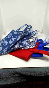 ถุงผ้าใส่เงินใส่เหรียญมีซับในและกระดุมแป๊กหิ้วได้