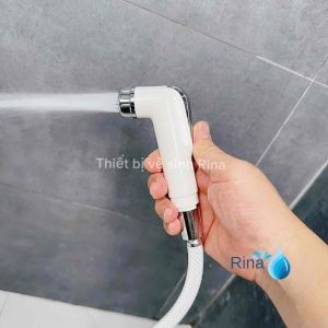 TAY ÂM BÓP CỰC ÊM - XỊT CỰC MẠNH-Bộ Xịt Nhựa Vệ Sinh Cao Cấp Rina RN08 Mẫu Mới vòi xịt vệ sinh