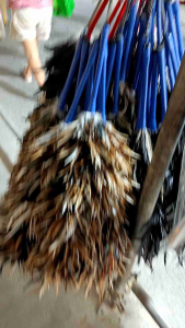 feather duster makapal matibay di basta nalalagas pangtanggal ng alikabok sa sasakyan salamin at iba pa