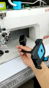 Giá đỡ điện thoại dùng cho máy may kẹp giữ điện thoại có gắn nam châm xoay 360 độ chống sốc