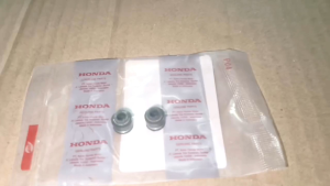 Valve Stem Seal Click PCX ADV BeatFi AirBlade Scoopy .. Honda Genuine Seal Set Valve Stem for Automatic Motorcycle (12209- GB4-682) . Pt AHM Parts !! .