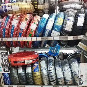 ยางนอก (IRC) izs 1คู่ ล้อหน้า120/70-15ล้อหลัง140/70-14 รุ่น:X-MAX300/FORZA300-350