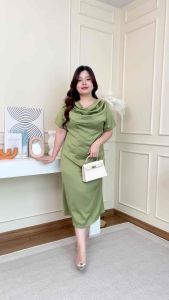 เดรสคอถ่วง สาวอวบอ้วน