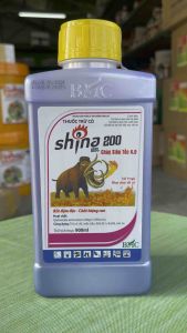 Thuốc Trừ cỏ Shina 200 ( chai 900ml ) trừ cỏ chỉ  mần trầu / cà phê  cao su