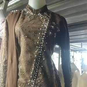 Kebaya Modern Terbaru: Desain Elegan & Cocok untuk Berbagai Kesempatan