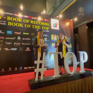 HJT宏珏堂 灵草黑发王【1 BOTTLES】/老年白发/遗传白发/熬夜压力白发/发根白发/产后白发