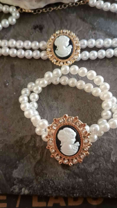 Elegant Layered Victorian Lady Cameo Faux Pearl Choker Necklace and Bracelet