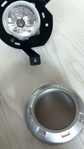 Foglamp/Lampu Kabut/Lampu Bemper Depan Mitsubishi Triton 2008