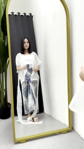 Top Outer Organza: Pakaian Wanita Desain Elegan