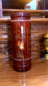 Freeship 1 Ống đựng nhang vẽ hoa sen gỗ Tràm bông vàng cao 32cm