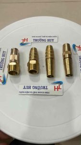 Tưới cây-rửa xe đầu xịt đồng thau tưới cây - rửa xe gia đình tiện dụng dễ thao tác.