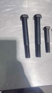 สกรูหัวหกเหลี่ยมดำ ยี่ห้อVERBUS พร้อมตัวเมีย ขนาด1/2” 9/16” 5/8” (4หุน/4หุนครึ่ง/5หุน)เกลียวละเอียดUNFเกรดยุโรป 8.8