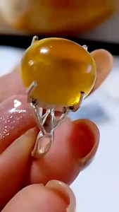 ก-4 แหวนเงินแท้ 925 ฝังอำพันพม่าแท้ทำโดยช่างไทย อำพันพม่า ฟอสซิลยางไม้กลายเป็นหินธรรมชาติจากประเทศพม่า เมืองคะฉิ่ง