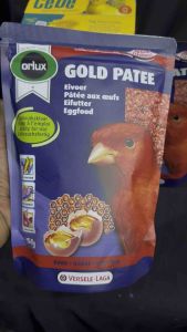 Pakan Burung Canary Gold Patee Red versele laga menjadikan warna buli lebih cerah