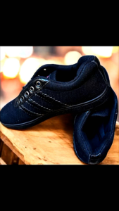 sepatu sekolah hitam