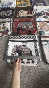 กระเป๋า กระเป๋าผ้า ขนาดใหญ่ กว้าง 13 นิ้ว สูง 12นิ้ว ลึก 3 นิ้ว