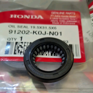 SEAL OIL SEAL SIL KRUK AS GENIO BEAT DELUXE SCOOPY 2021 (195X315X5) KOJ ORIGINAL AHM 1 PCS