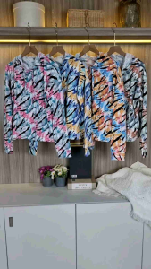 Atasan Hoodie: Pilihan Terbaik untuk Pakaian Olahraga, Casual & Outdoor