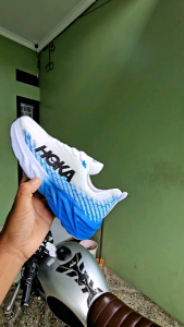 Sepatu Olahraga Sporty dan Nyaman: Hoka Mach 5 Terbaru