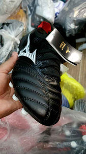 Mizuno รองเท้าฟุตบอล งานญี่ปุ่นหนังวัวฟอกนิ่มเบา กล่อง แรงสวย สินค้าตรงปก 100% สินค้าใช้เวลาเดินทาง 2-3 วัน กล่องมีความยืดหยุ่น 2 ประเภท ราคาที่น่าสนใจ