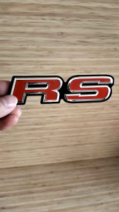 Emblem RS HONDA/Lambang RS merah.